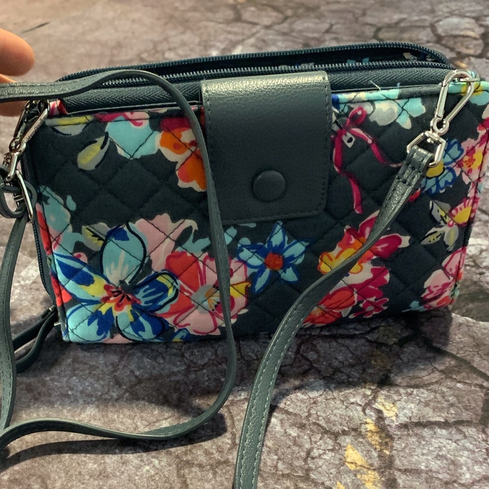 Vera bradley crossbody